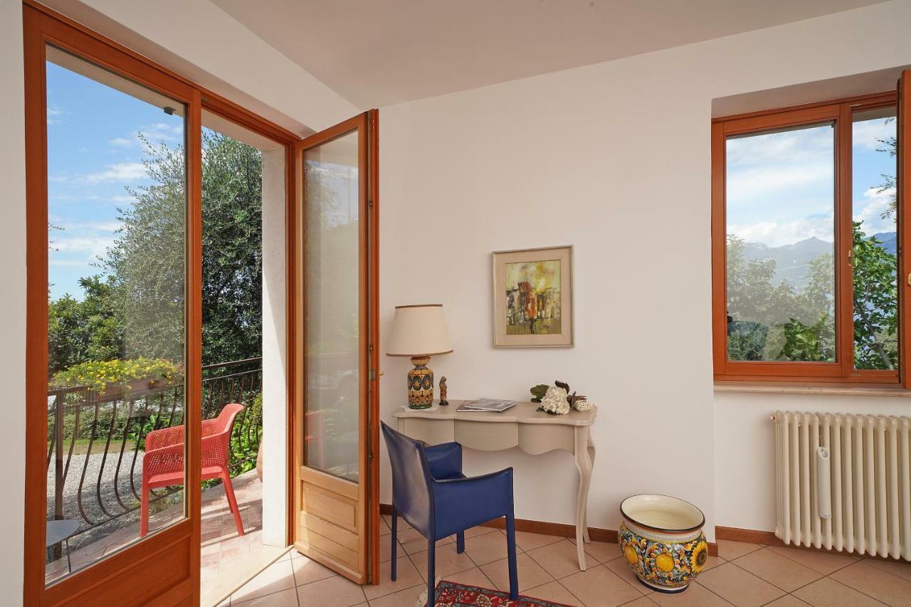 Ferienwohnung Anna Torri Torri Del Benaco Exterior foto