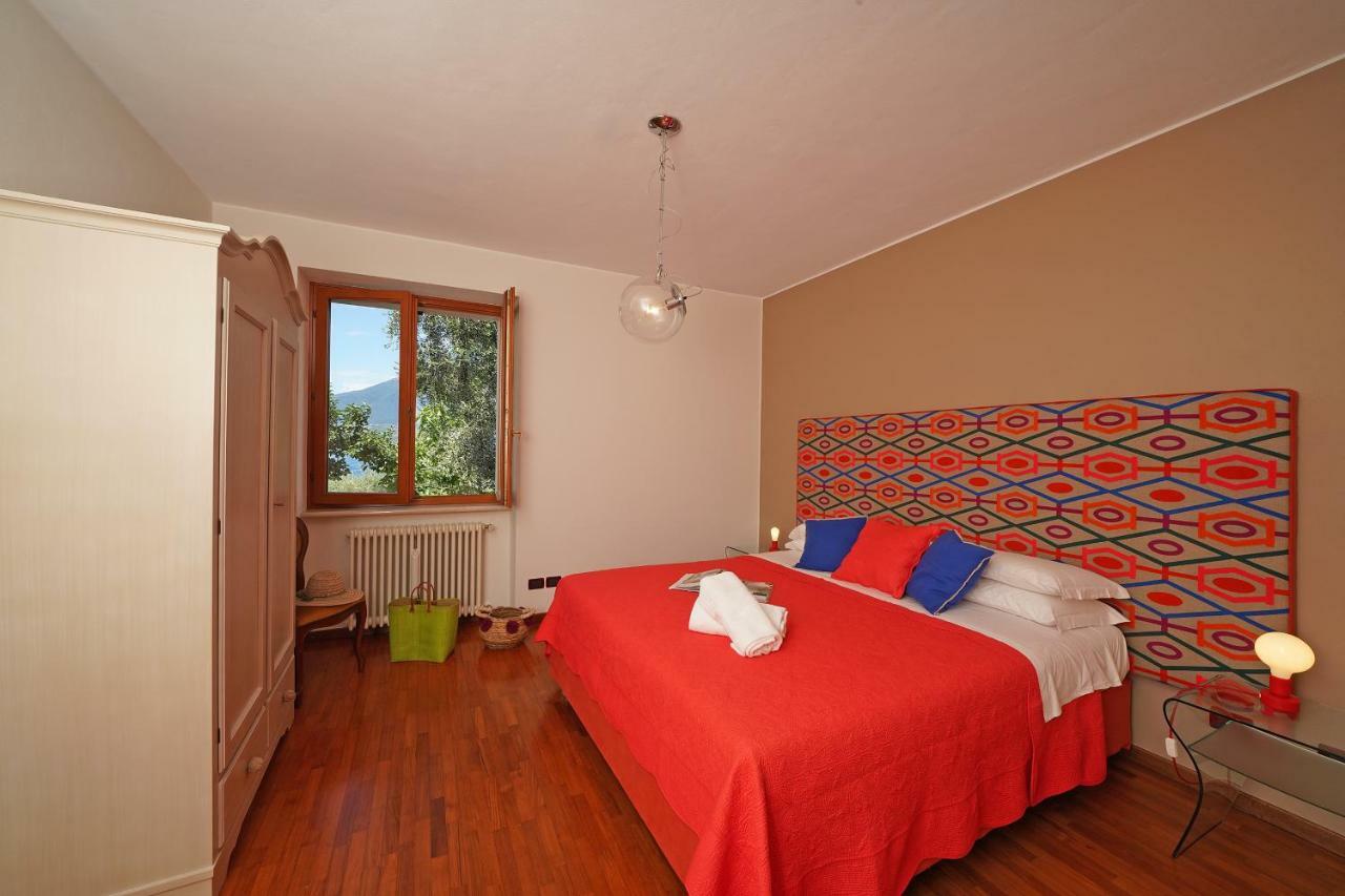 Ferienwohnung Anna Torri Torri Del Benaco Exterior foto